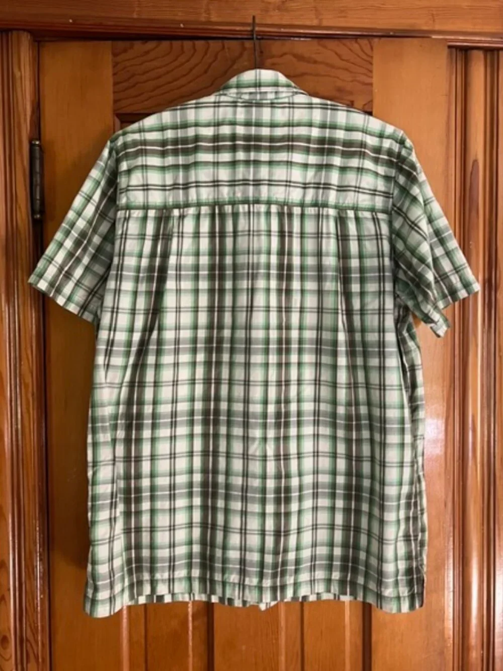 THE NORTH FACE Green Plaid Climate Cool Short Sleeve Shirt Men's Medium